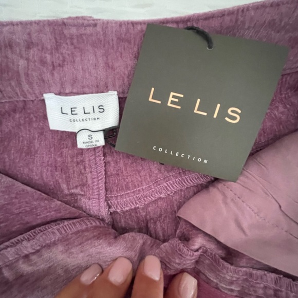 Le Lis Velour pink/purple skirt size small. - Picture 3 of 4